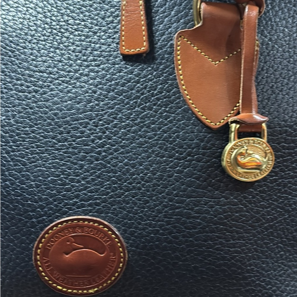 🔥S A L E🔥 Dooney & Bourke Navy Pebble Leather All Weather Satchel Like New - Picture 3 of 5